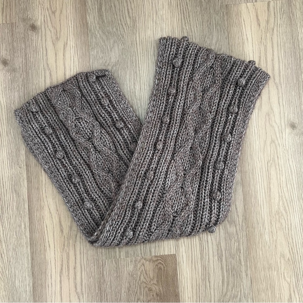 Seeberger Wool Blend Chunky Cable Knit Scarf